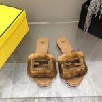 FENDI С МЕХОМ НОРКИ