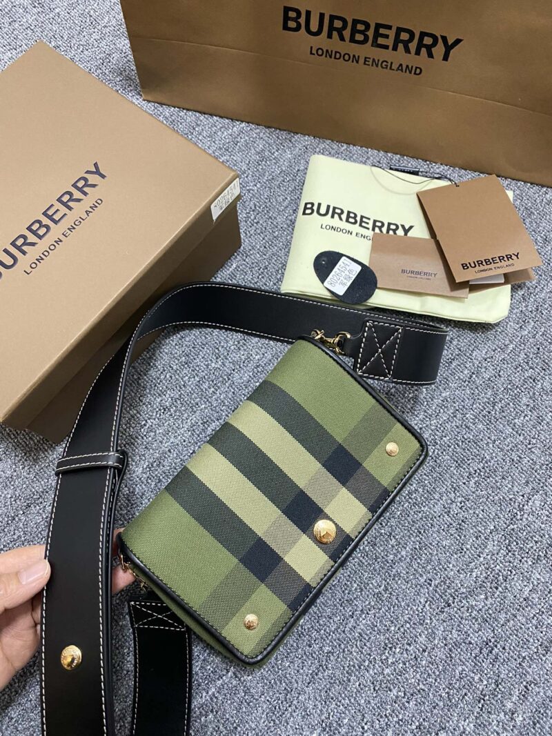 BURBERRY
