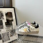 GOLDEN GOOSE