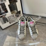 GOLDEN GOOSE