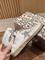 GOLDEN GOOSE