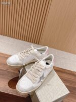 GOLDEN GOOSE