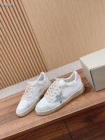 GOLDEN GOOSE