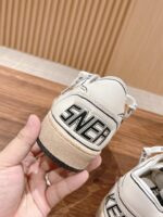 GOLDEN GOOSE