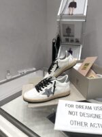 GOLDEN GOOSE