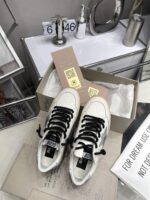 GOLDEN GOOSE