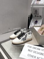 GOLDEN GOOSE