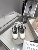 GOLDEN GOOSE