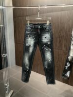 DSQUARED2
