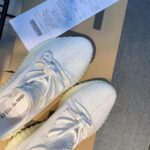 YEEZY BOOST 350 V2