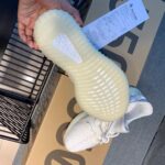 YEEZY BOOST 350 V2