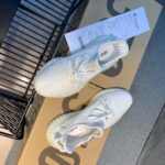 YEEZY BOOST 350 V2
