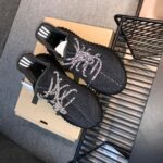 YEEZY BOOST 350 V2
