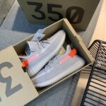 YEEZY BOOST 350 V2